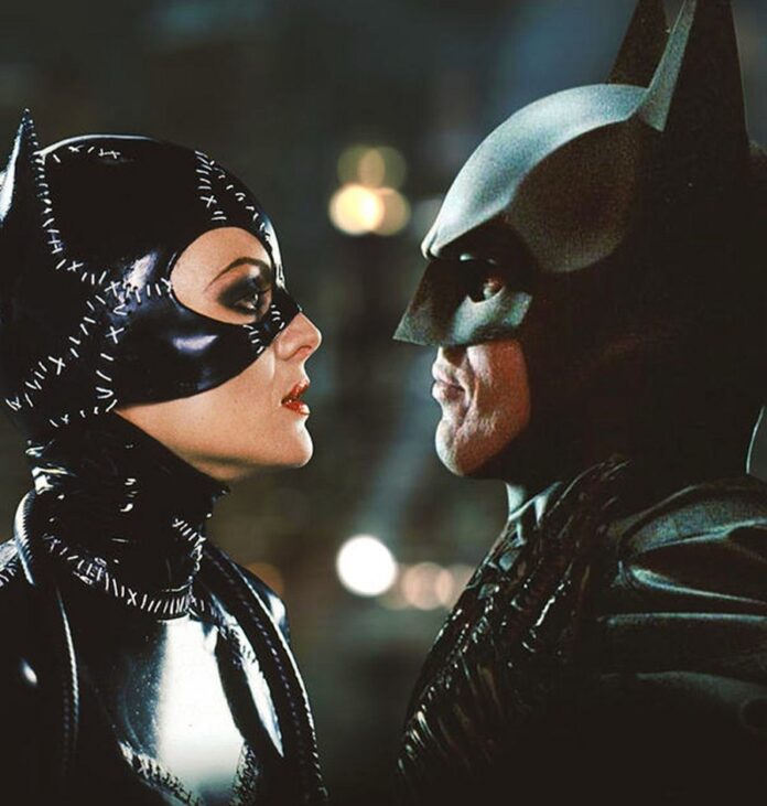Michelle Pfeiffer e Michael Keaton em Batman - O Retorno