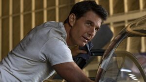 Top Gun: Maverick se torna maior bilheteria da carreira de Tom Cruise