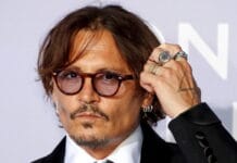 Johnny Depp em La Favorite
