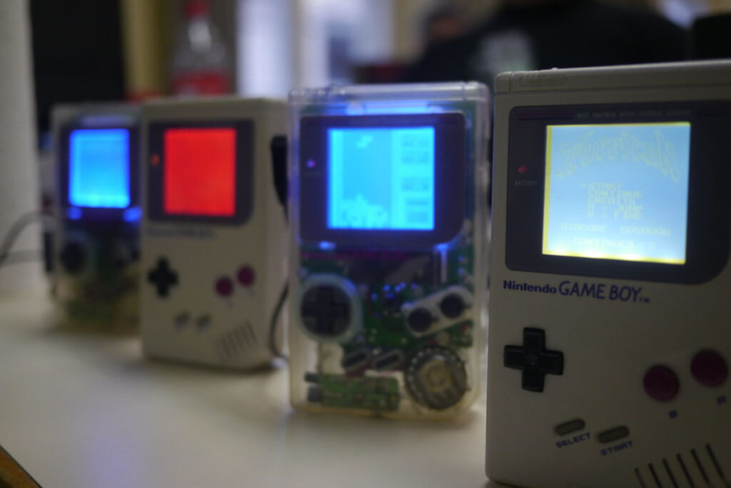 Game Boy Light e o Game Boy Pocket - Reprodução Flickr