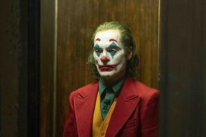 Coringa está de volta veja foto oficial de Joaquin Phoenix - Divulgação