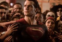 Henry Cavill como Superman em Batman vs Superman: A Origem da Justiça