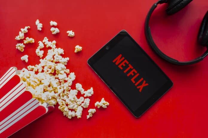 Logo da empresa Netflix em um tablet