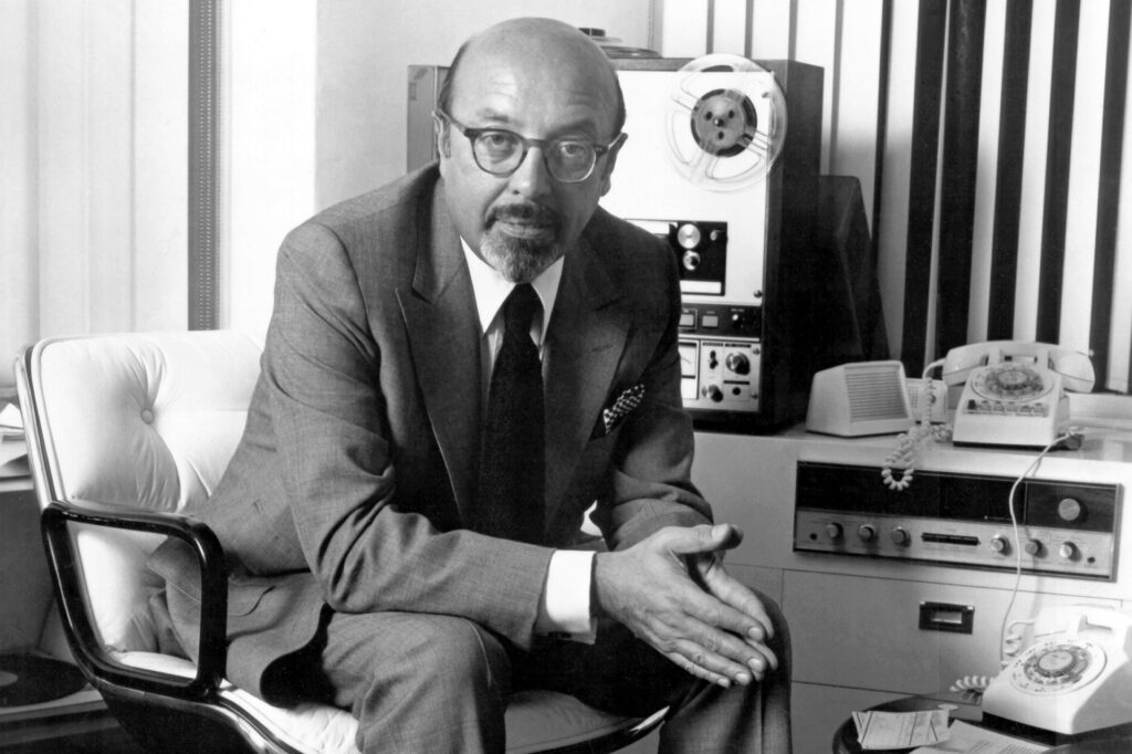 Ahmet Ertegun, criador do Hall da Fama do Rock and Roll.