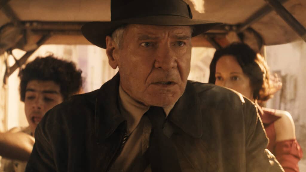 Cena de Indiana Jones e a Relíquia do Destino (2023).