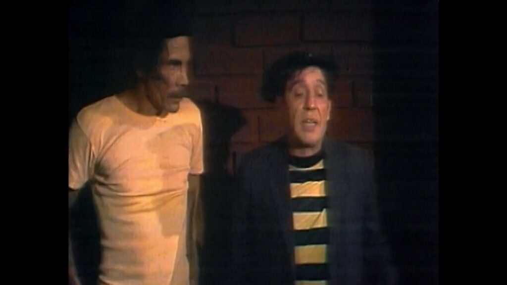"Boas festas", estrelando os ladrões desastrados Beterraba e Peterete. O episódio foi exibido junto com "Balões", em 26 de fevereiro de 1973. Nessa primeira temporada de Chaves era comum nos episódios a presença de esquetes de outros personagens de Chespirito.