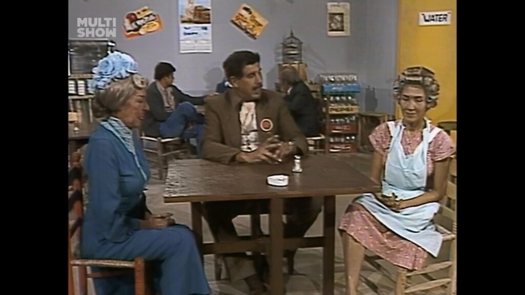 Cena de "Os penetras", exibido originalmente no México em 2 de julho de 1979. Esse é o primeiro episódio de Chaves em que aparece o que viria a ser o Restaurante da Dona Florinda.