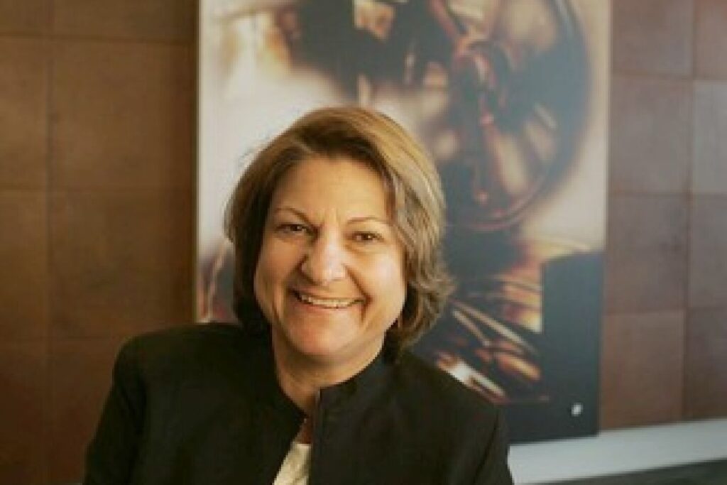 Carol Lombardini, atual presidente da AMPP.