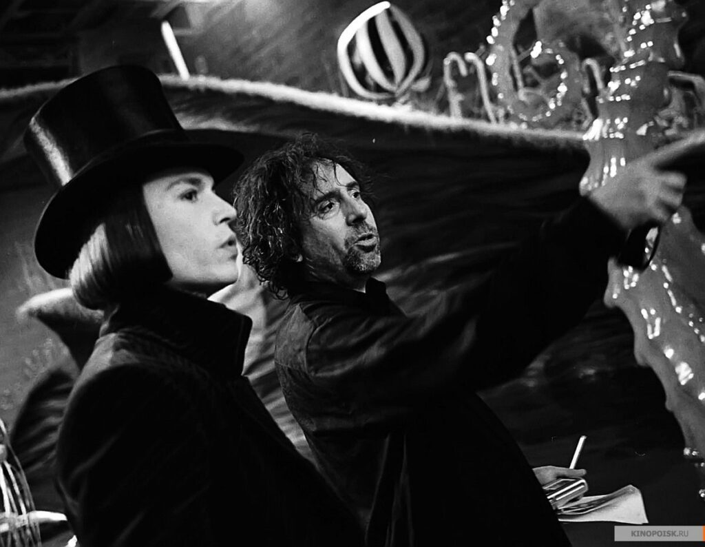 Tim Burton no set de A Fantástica Fábrica de Chocolate (2005).