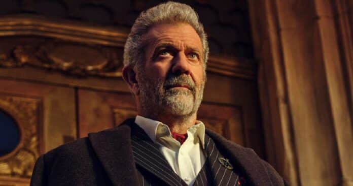 Mel Gibson como Cormac em O Continental