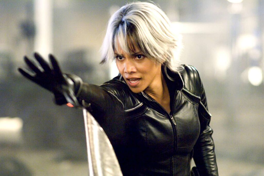 Halle Berry como Tempestade em X-Men. Imagem: 20th Century Fox.