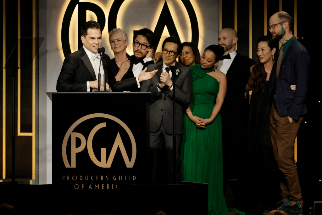 Cerimônia de entrega do PGA Awards 2023. A premiação reconhece os melhores trabalhos de produção do ano. Por isso, os produtores que vencem o PGA Awards, também é favorito a vencer o Oscar de Melhor Filme. Créditos: Kevin Winter/GA/The Hollywood Reporter via Getty Images.