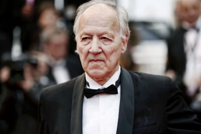 CANNES, FRANÇA - 18 DE MAIO: Werner Herzog participa da estreia do filme 