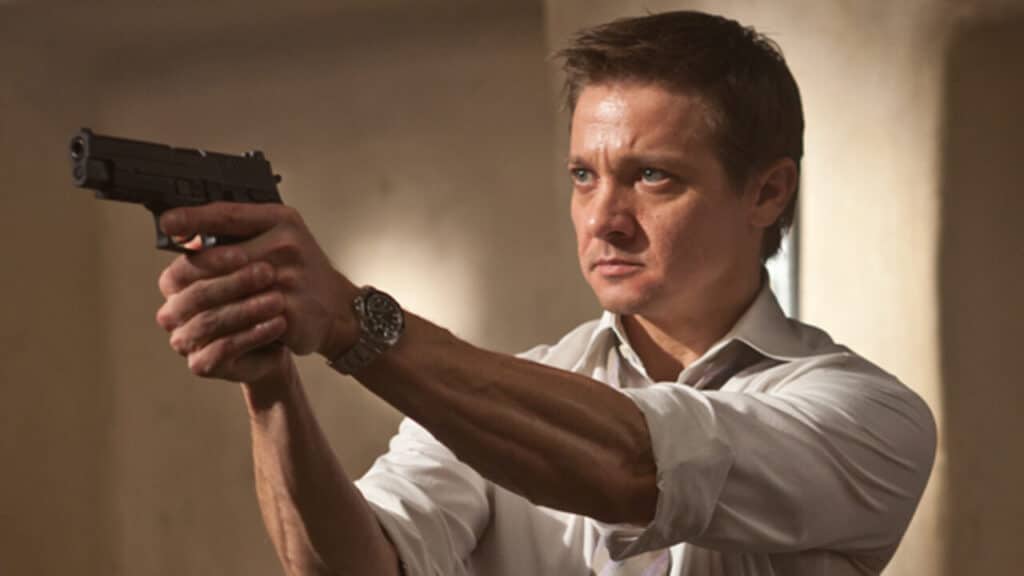 Jeremy Renner como William Brandt em um dos filmes da franquia Missão Impossível. Distribuição: Paramount Pictures.