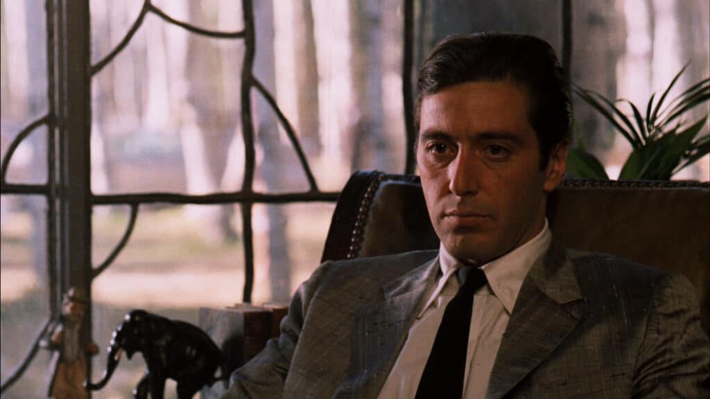 Michael Corleone (Al Pacino), protagonista da trilogia O Poderoso Chefão e um dos anti-heróis mais emblemáticos da história do cinema mundial. Distribuição: Paramount Pictures.