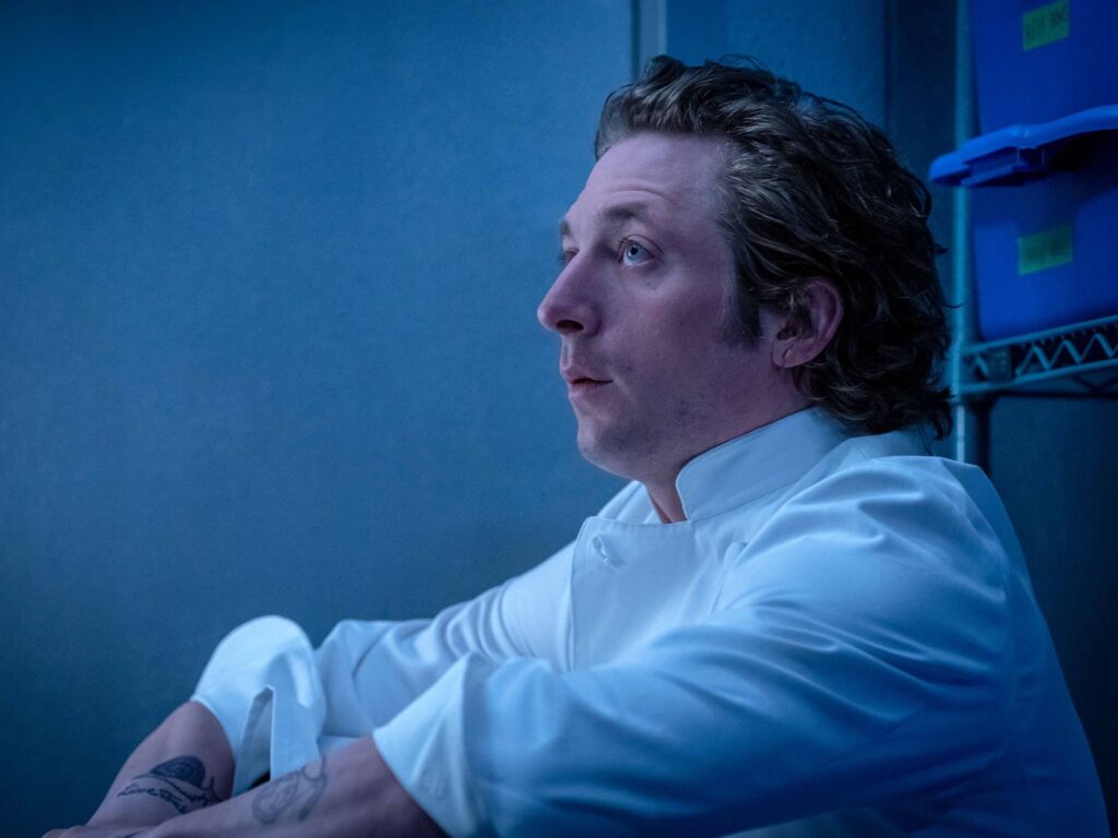 Jeremy Allen White como Carmy em O Urso