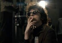 Timothée Chalamet como Bob Dylan em A Complete Unknown