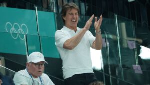 Tom Cruise nos Jogos Olímpicos 2024. Créditos: Getty Images.