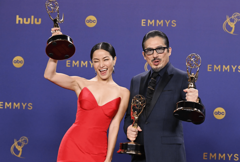 Anna Sawai e Hiroyuki Sanada de Xógum: A Gloriosa Saga do Japão vencedores do Emmy 2024