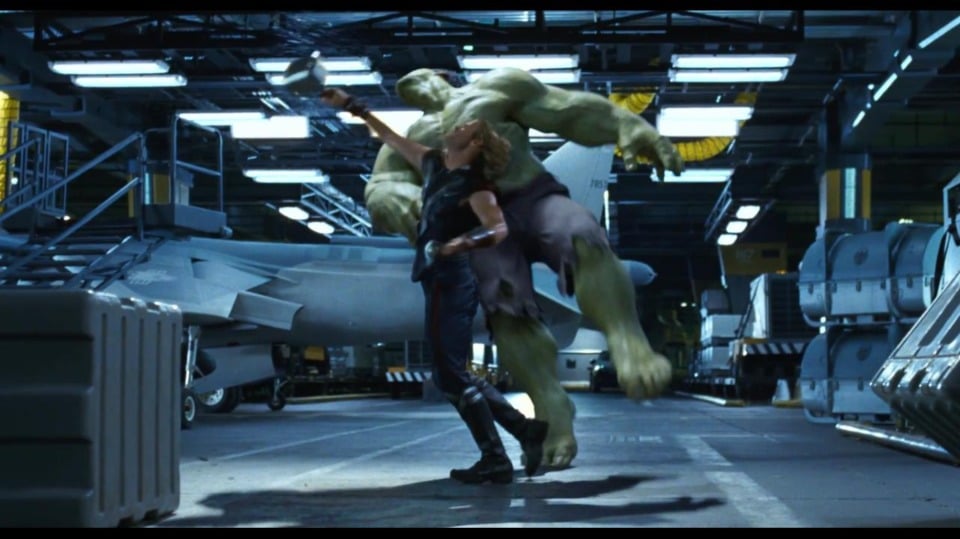 Thor dando socão em Hulk