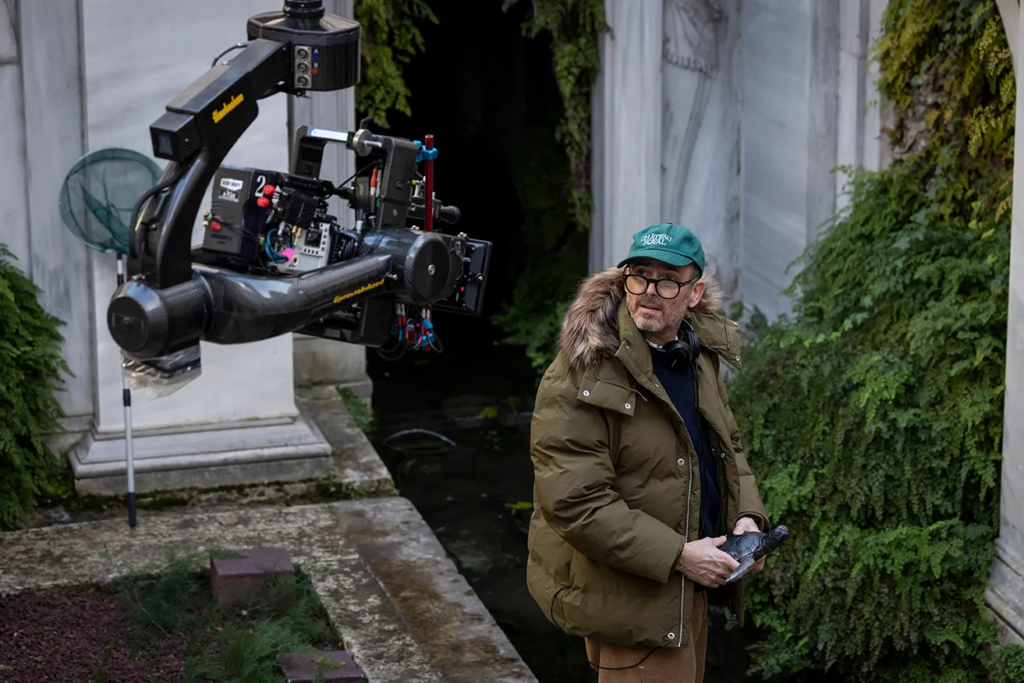 Edward Berger no set de 'Conclave'. Foto: Philippe Antonello