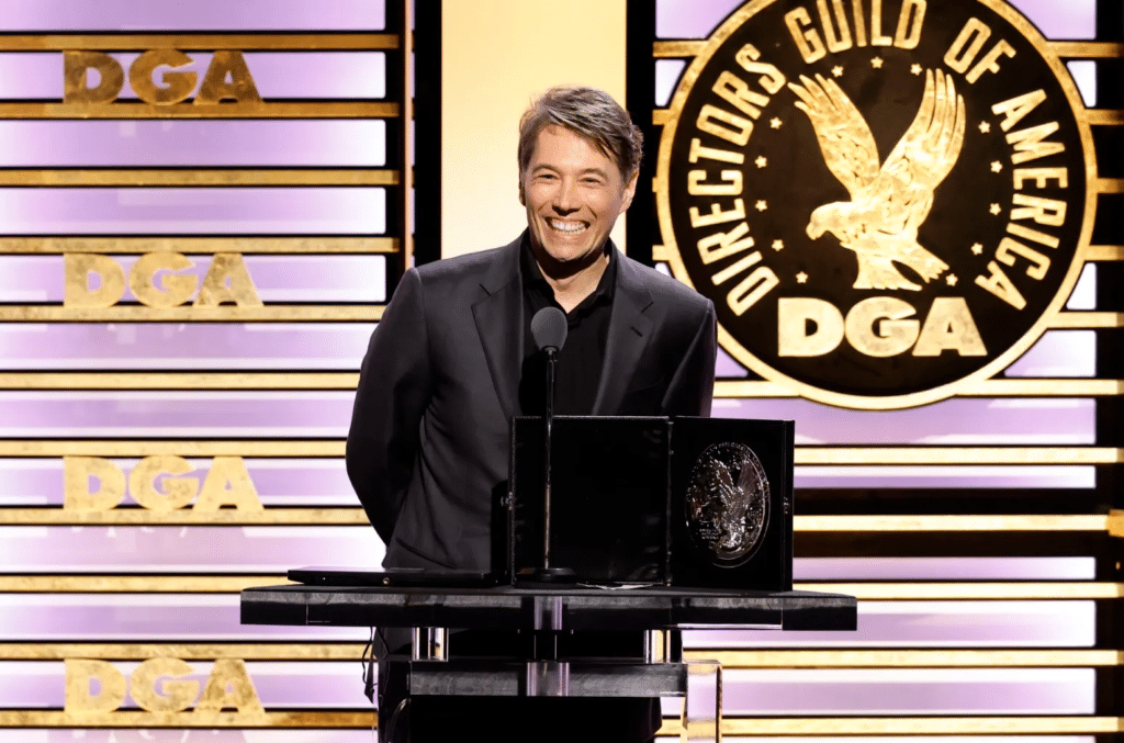 Sean Baker recebendo o Directors Guild of America Awards. Foto: Emma McIntyre/Getty Images for DGA