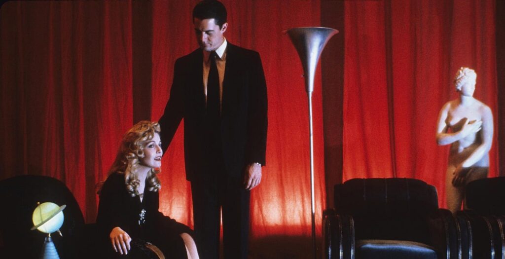 Kyle MacLachlan e Sheryl Lee em cena de Twin Peaks: Os Últimos Dias de Laura Palmer (1992). Distribuição: New Line Cinema