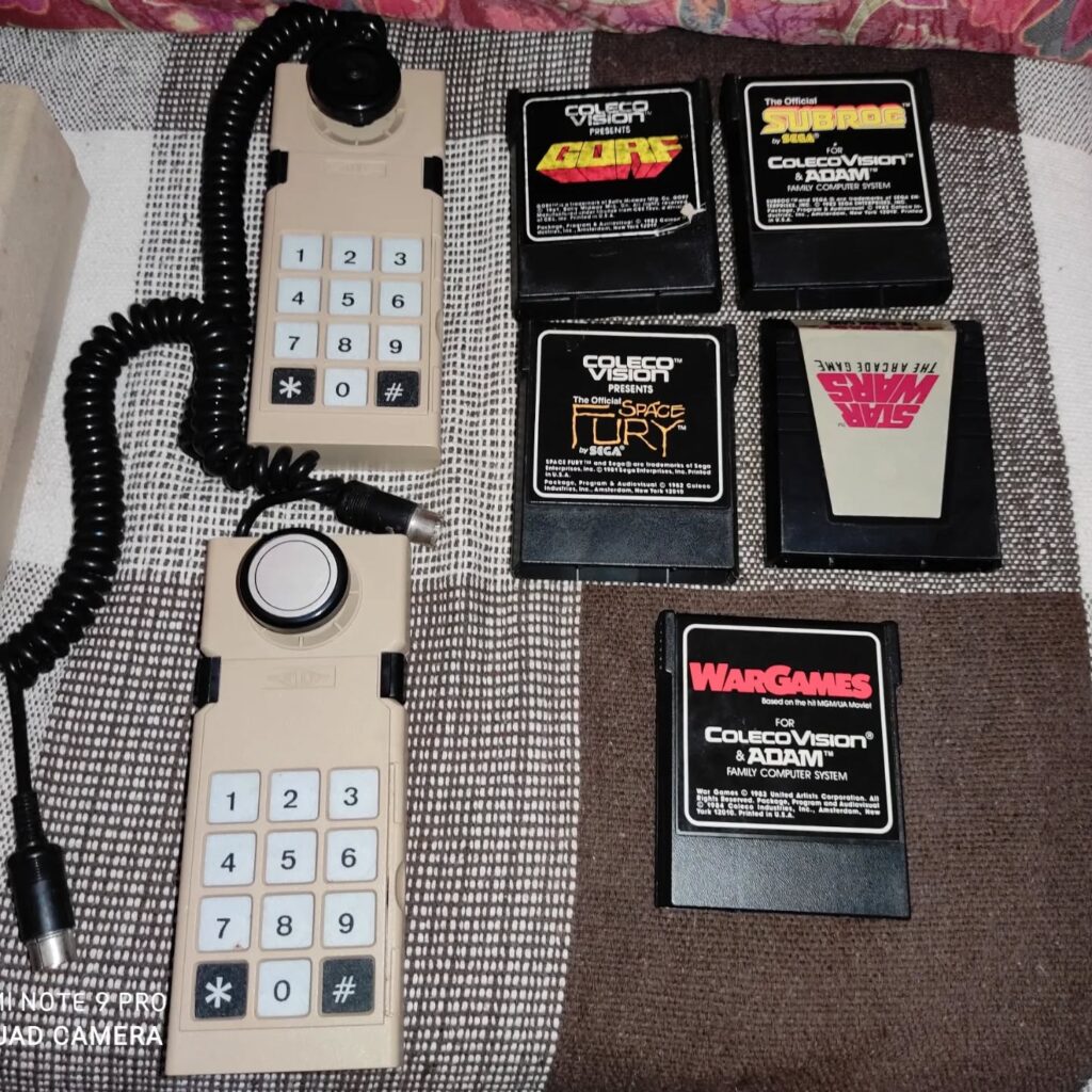 Controles e Cartuchos do SpliceVision - Imagem @fabiogamesretro - Instagram